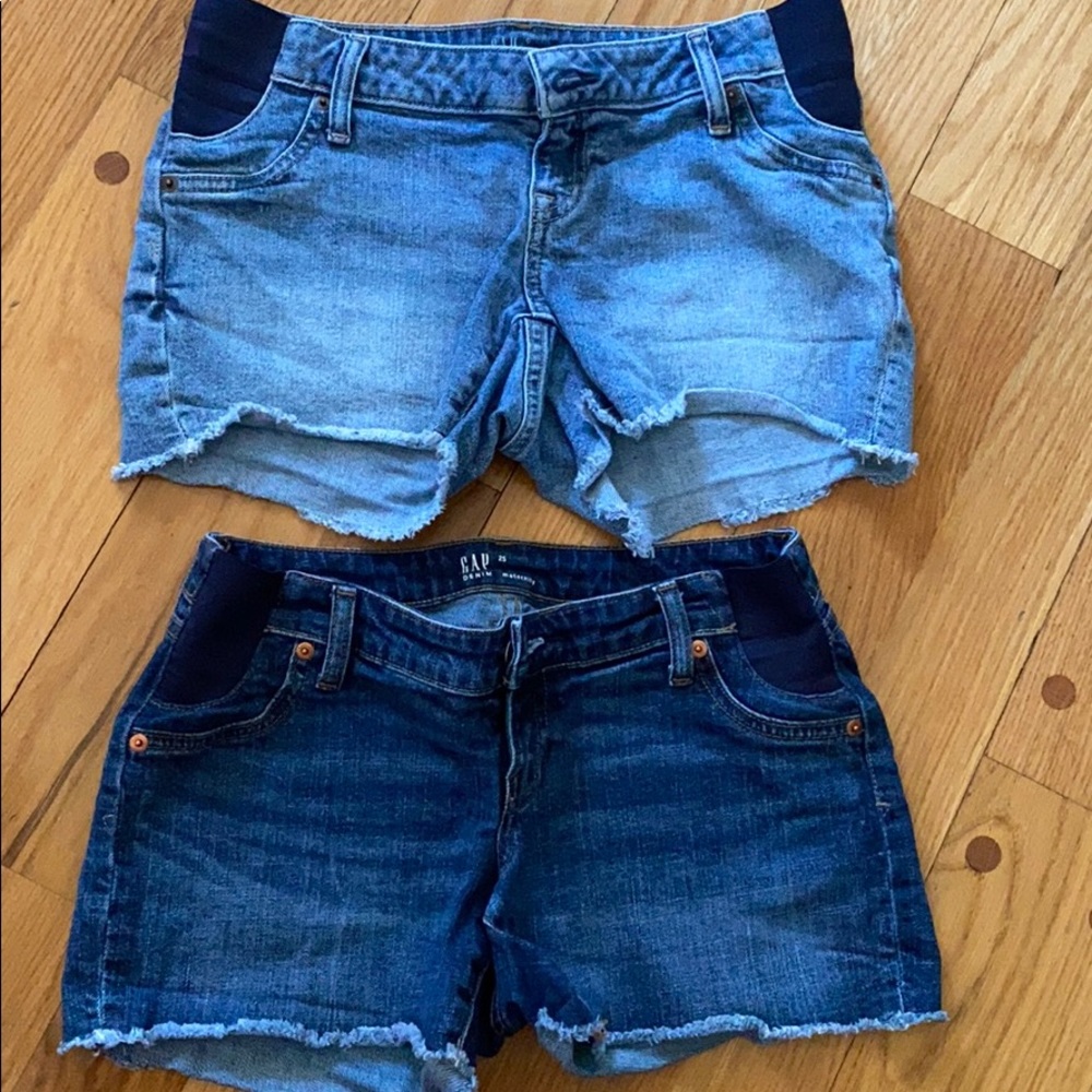 Women’s GAP maternity Jean shorts lot